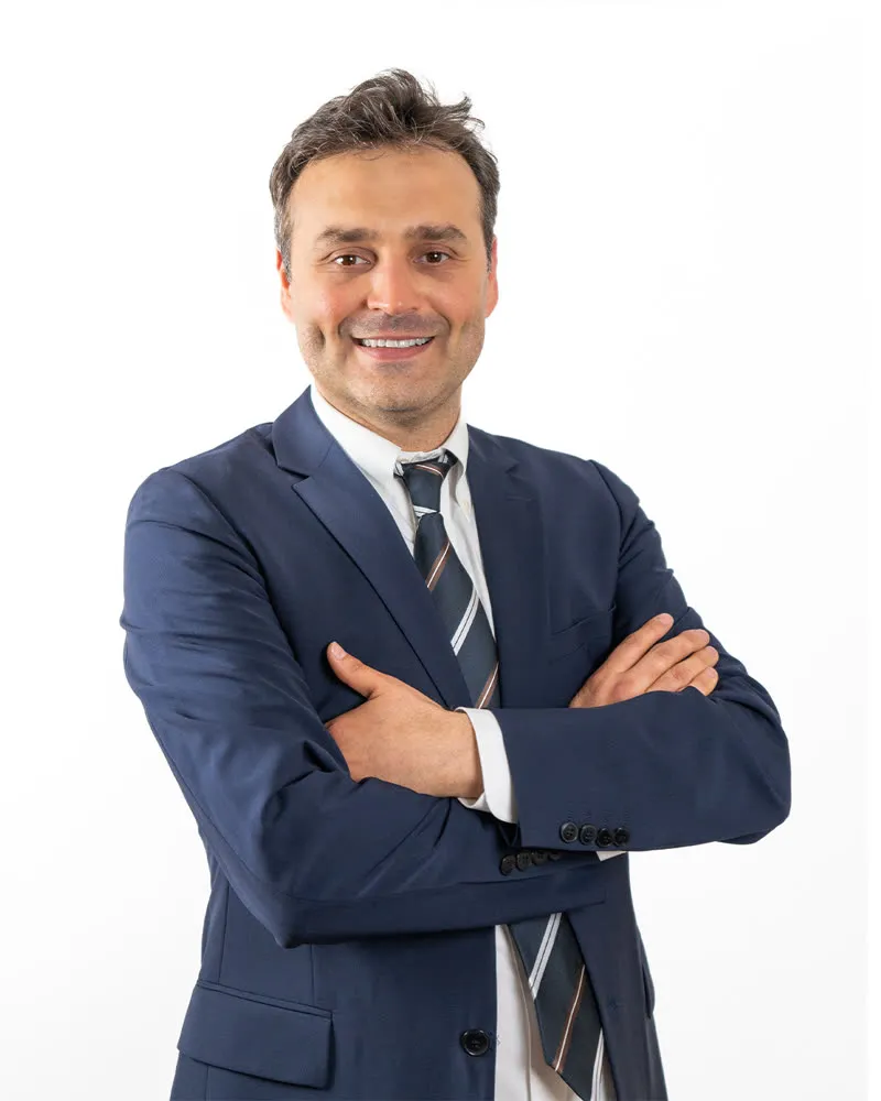 Op. Dr. Safa Manav — portre fotoğrafı